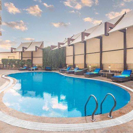 Radisson Gurugram Sohna Road City Center Γκουργκάον Εξωτερικό φωτογραφία