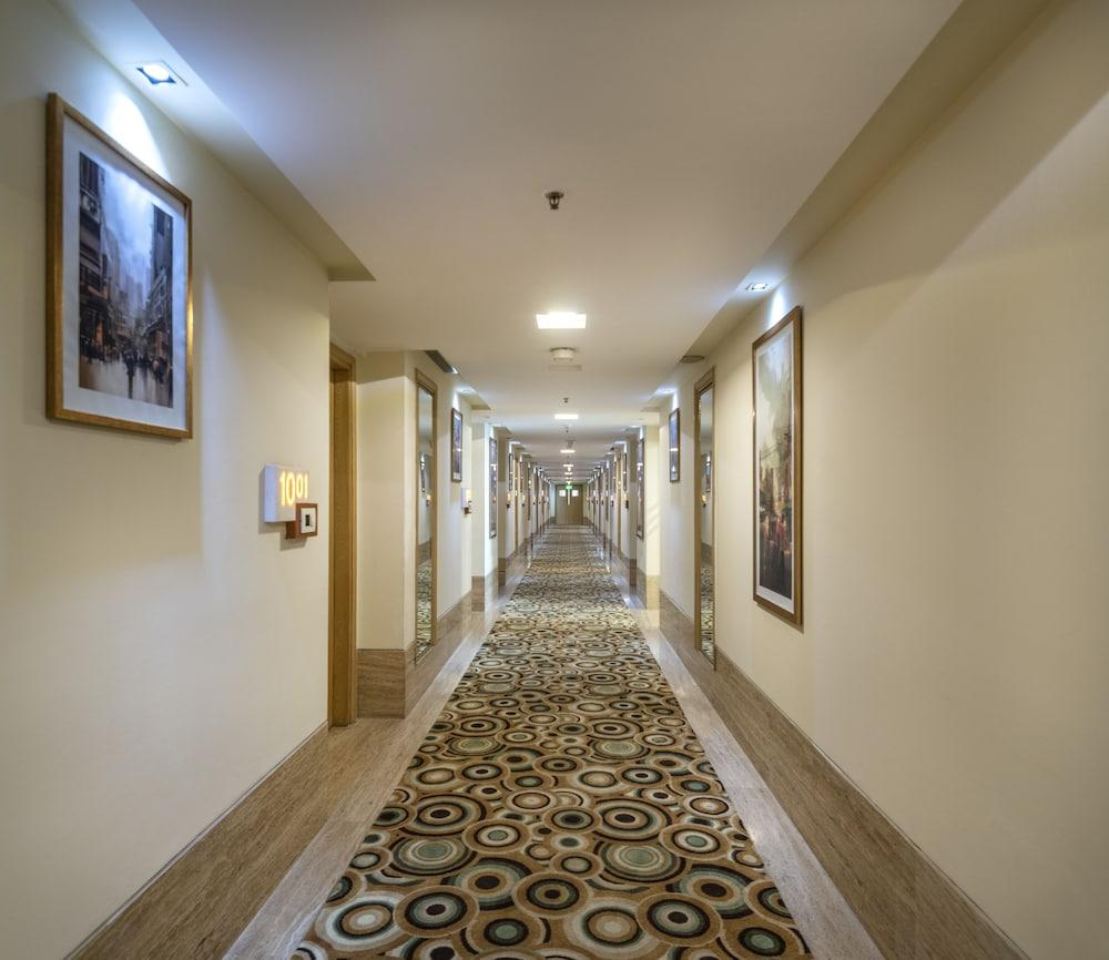 Radisson Gurugram Sohna Road City Center Γκουργκάον Εξωτερικό φωτογραφία