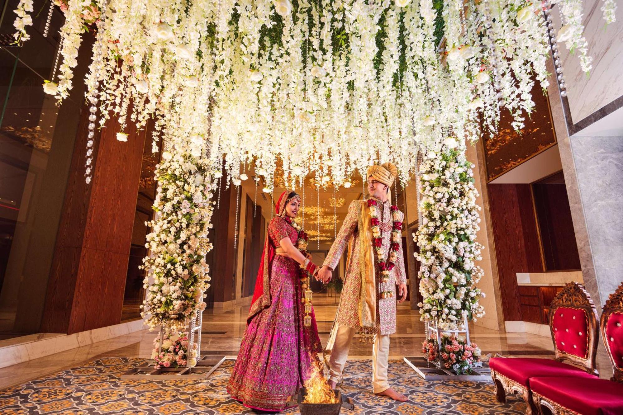 Radisson Gurugram Sohna Road City Center Γκουργκάον Εξωτερικό φωτογραφία