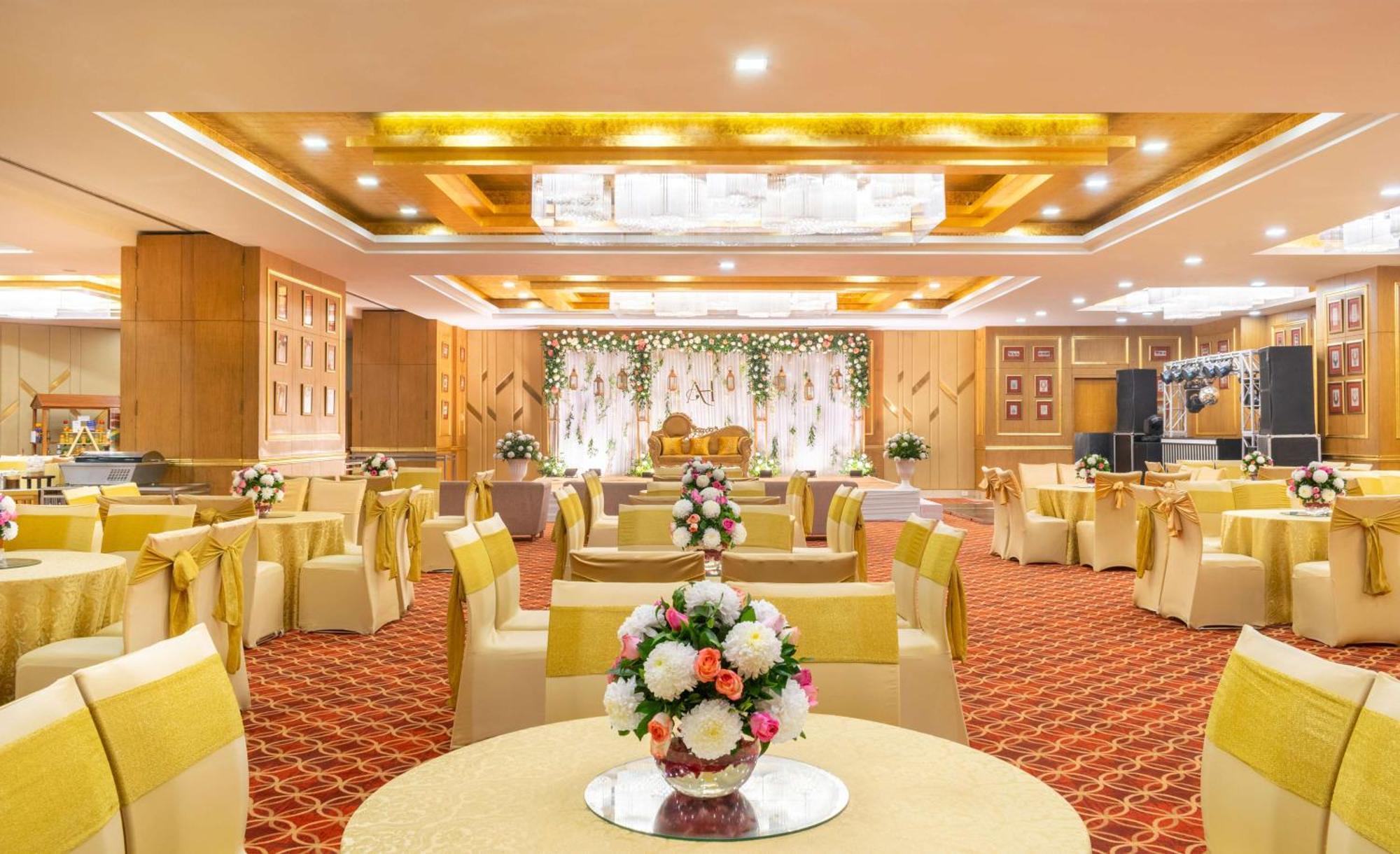 Radisson Gurugram Sohna Road City Center Γκουργκάον Εξωτερικό φωτογραφία