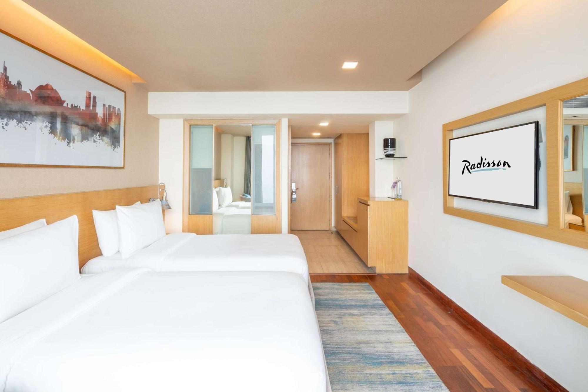Radisson Gurugram Sohna Road City Center Γκουργκάον Εξωτερικό φωτογραφία