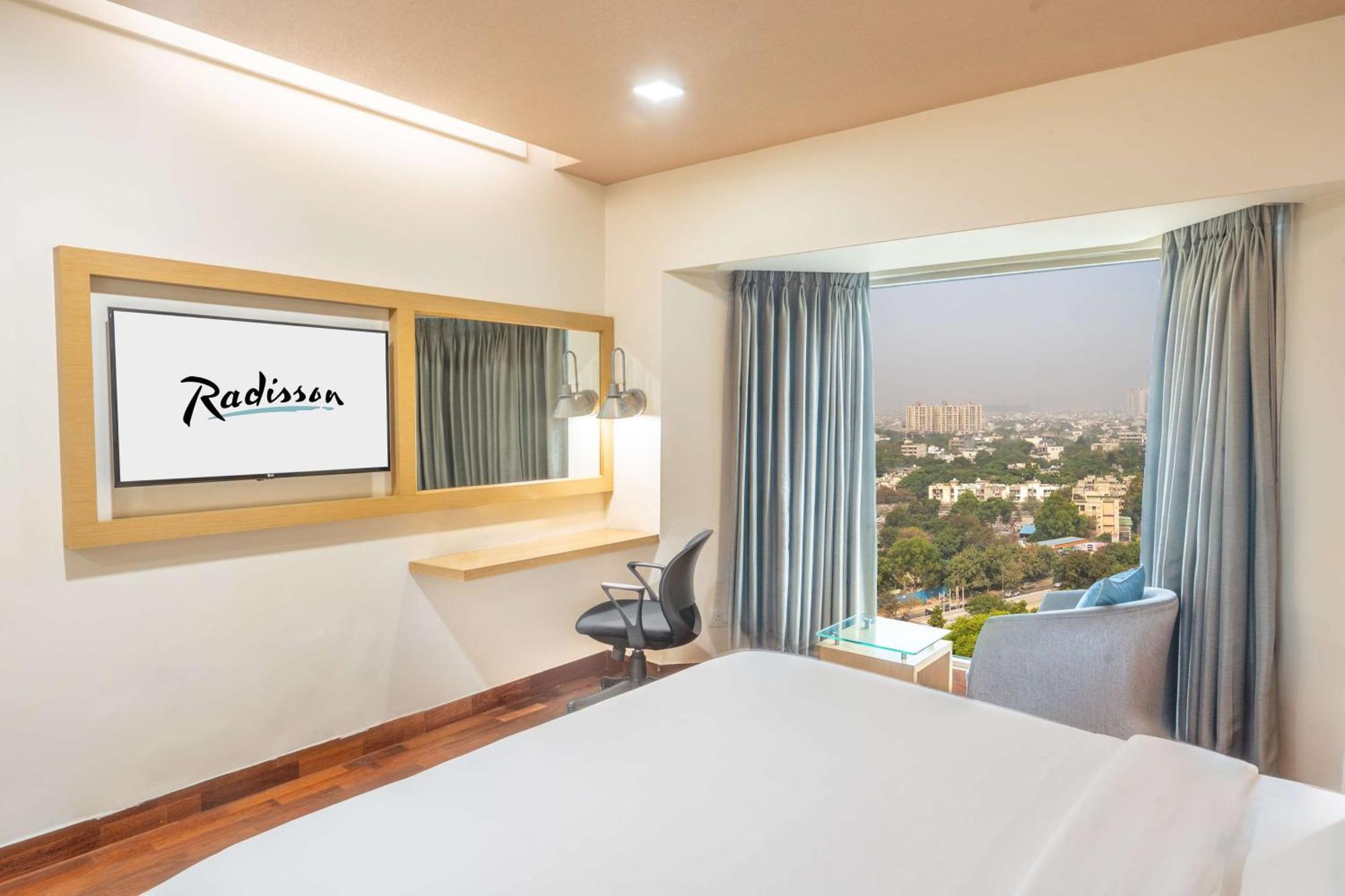 Radisson Gurugram Sohna Road City Center Γκουργκάον Εξωτερικό φωτογραφία