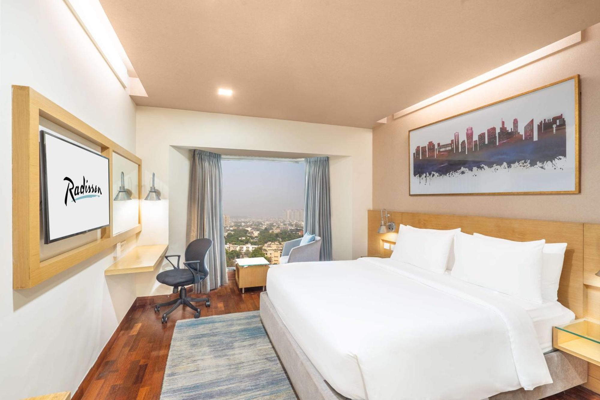 Radisson Gurugram Sohna Road City Center Γκουργκάον Εξωτερικό φωτογραφία
