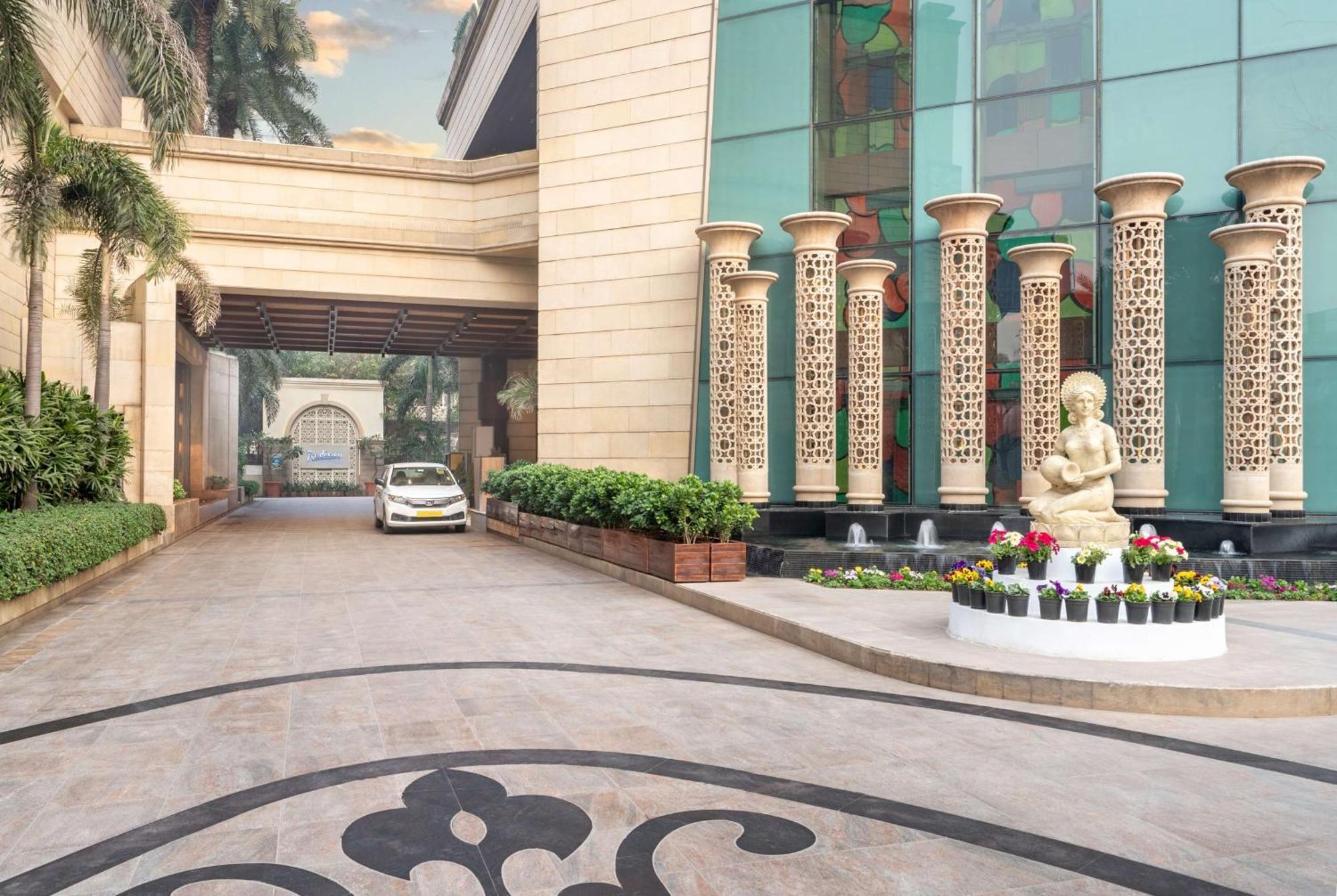 Radisson Gurugram Sohna Road City Center Γκουργκάον Εξωτερικό φωτογραφία