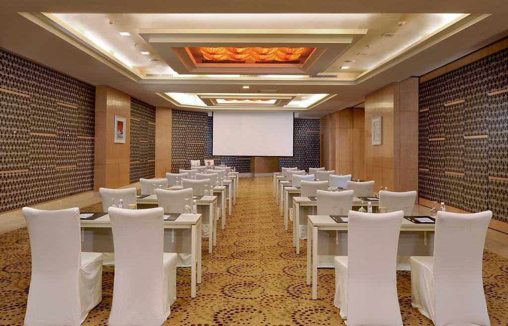 Radisson Gurugram Sohna Road City Center Γκουργκάον Εξωτερικό φωτογραφία